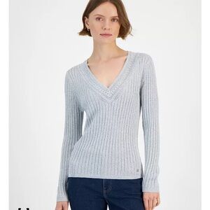 Tommy Hilfiger
Women's Metallic Ribbed V-Neck Sweater